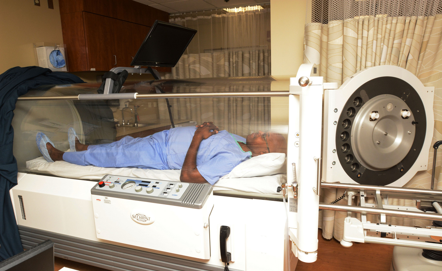 Breathe Deep, Train Deeper: Your Guide to Hyperbaric Training Course
