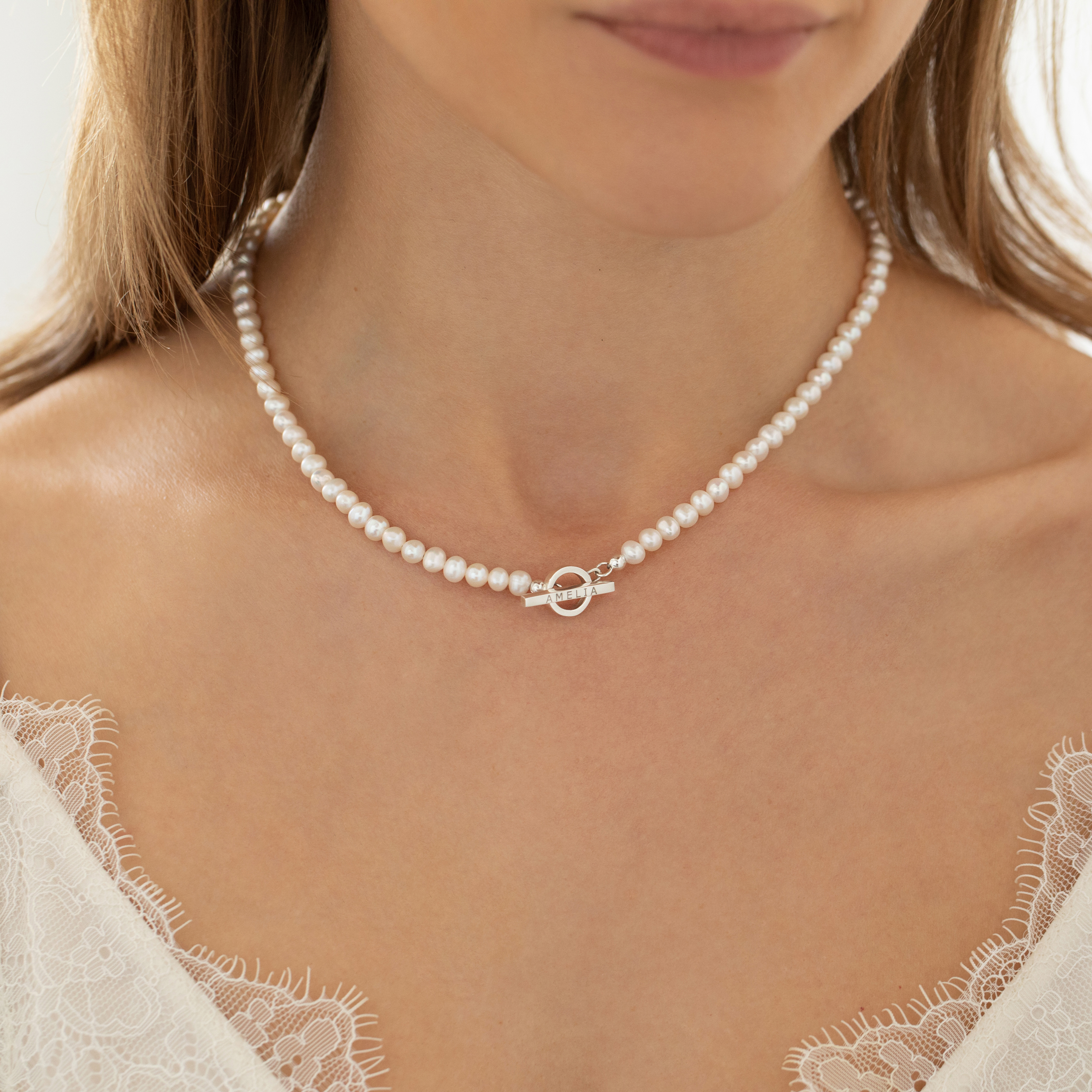 Timeless Beauty: Pearl Necklaces Beyond Trends