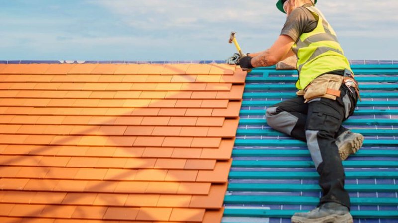 Commercial Roofing Tampa: Roofing Solutions Tailored for Your Business